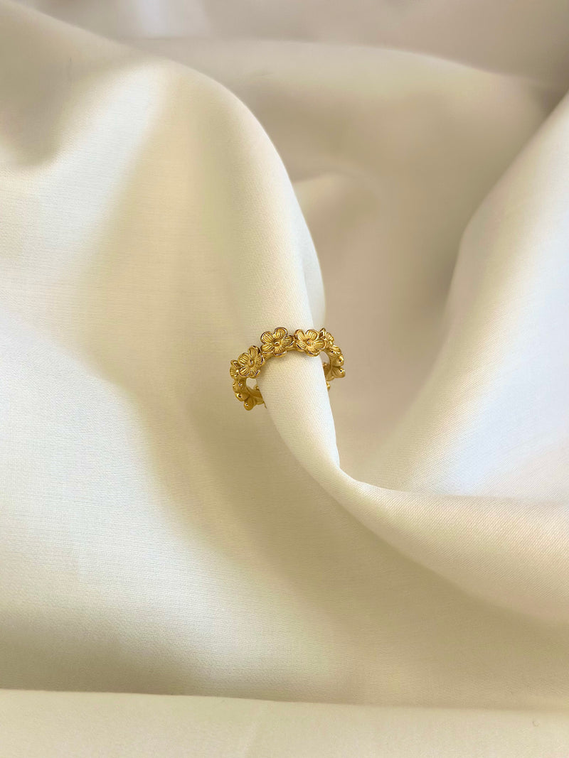 VERA RING