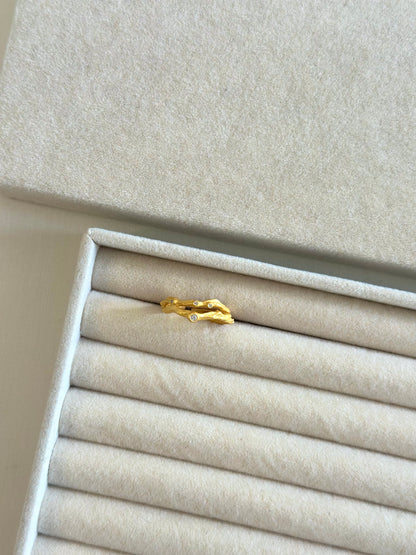 LUNA RING