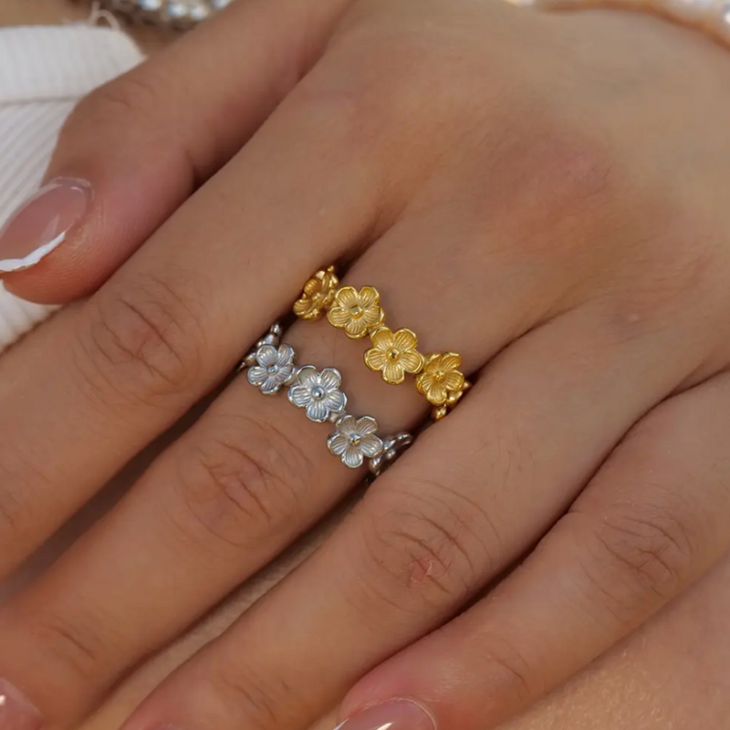 VERA RING
